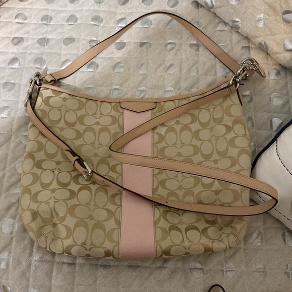 Coach crossbody or shoulder bag with matching billfold/wristlet - Picture 8 of 12